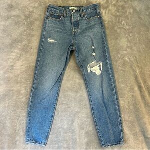 Levi’s Women’s Slim Fit Wedge Distressed Jeans Size 26